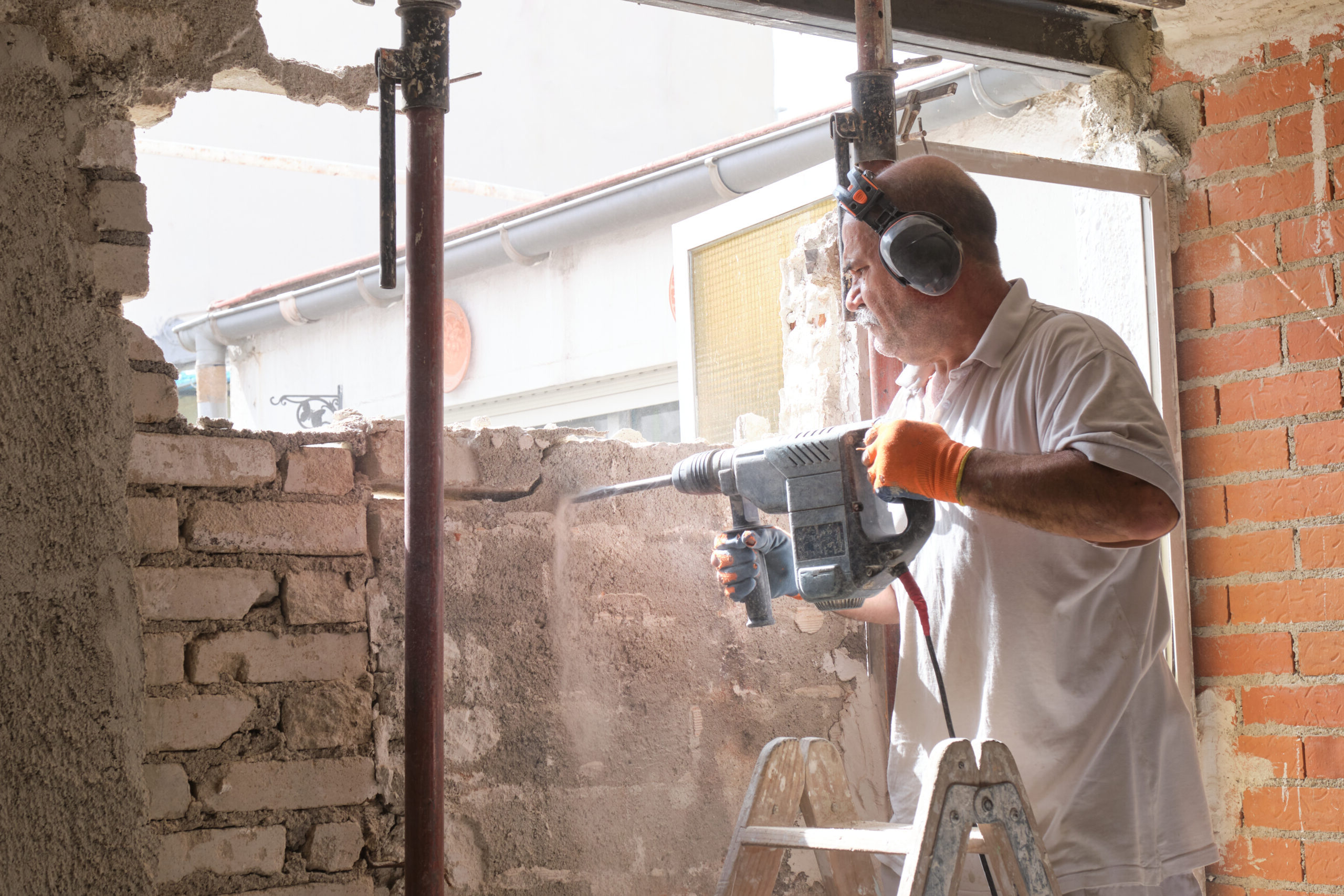 Entkernung in Stuttgart – Innenraum bis auf den Rohbau entkernt